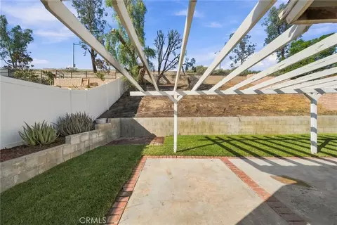 27715 Wakefield, Castaic, CA 91384 | MLS# SR26226197 | 26 Photos - Movoto