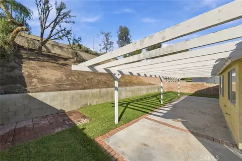 27715 Wakefield, Castaic, CA 91384 | MLS# SR26226197 | 26 Photos - Movoto