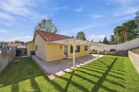 27715 Wakefield, Castaic, CA 91384 | MLS# SR26226197 | 26 Photos - Movoto