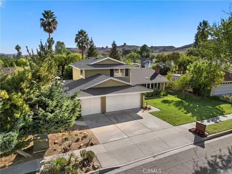 27032 Deberry Dr, Calabasas, CA 91301