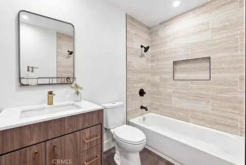 Bath - 39609 179th E, Palmdale, CA 93591 photo 2 of 3