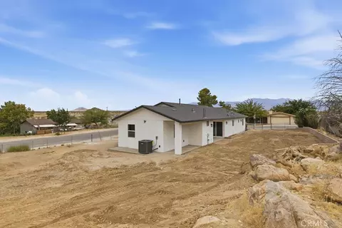 Exterior - 39609 179th E, Palmdale, CA 93591 photo 8 of 9