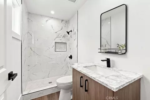Bath - 39609 179th E, Palmdale, CA 93591 photo 3 of 3