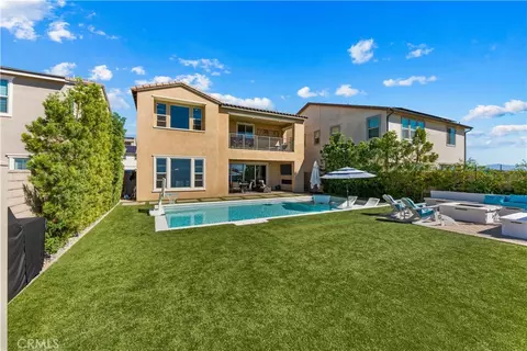 Exterior - 21212 Rockview Ter, Chatsworth, CA 91311 photo 8 of 11