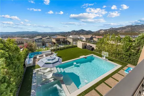 Exterior - 21212 Rockview Ter, Chatsworth, CA 91311 photo 6 of 11