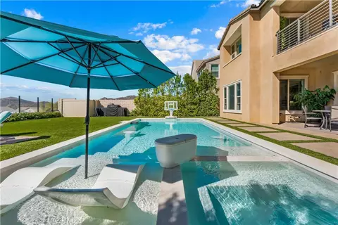 Exterior - 21212 Rockview Ter, Chatsworth, CA 91311 photo 11 of 11
