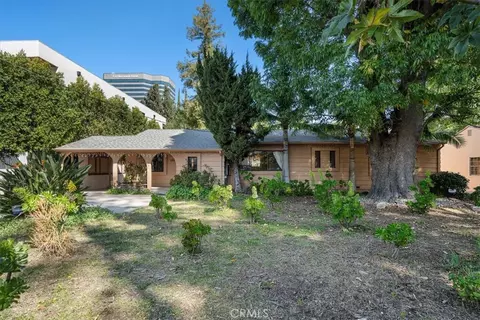 15227 Greenleaf St, Sherman Oaks, CA 91403