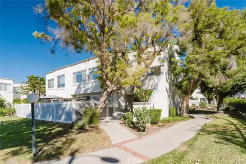18501 Mayall St #A, Northridge, CA 91324