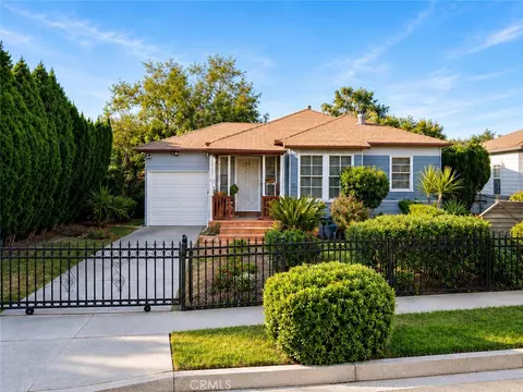 14418 Lorne, Panorama City, CA 91402