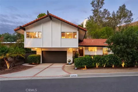 22926 Cass Ave, Woodland Hills, CA 91364