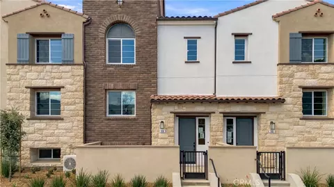 Exterior - 558 Via Zibello, Camarillo, CA 93012 photo 2 of 6