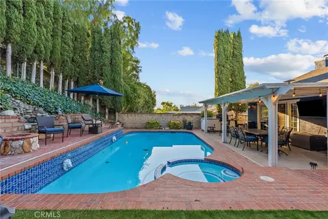Exterior - 22456 Barcotta Dr, Saugus, CA 91350 photo 12 of 17