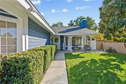 Exterior - 22456 Barcotta Dr, Saugus, CA 91350 photo 7 of 17
