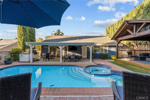 Exterior - 22456 Barcotta Dr, Saugus, CA 91350 photo 11 of 17