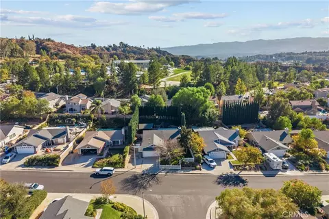 View/Area - 22456 Barcotta Dr, Saugus, CA 91350 photo 2 of 4