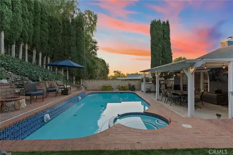 Exterior - 22456 Barcotta Dr, Saugus, CA 91350 photo 17 of 17