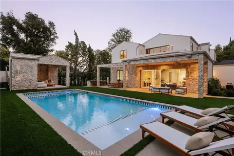 16933 Bosque Dr, Encino, CA 91436