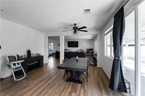 Entry Way - 3034 W Jackman St, Lancaster, CA 93536 photo 2 of 3