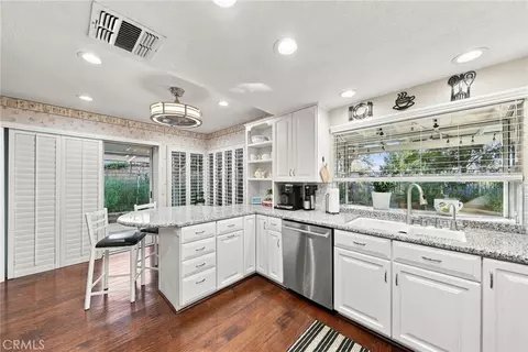 Kitchen - 22006 Lucy Ct, Saugus, CA 91350 photo 1 of 5