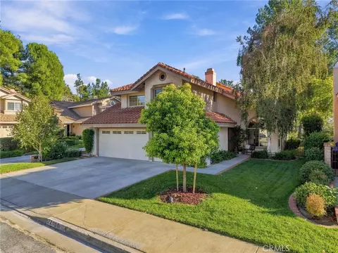 Exterior - 22006 Lucy Ct, Saugus, CA 91350 photo 7 of 8