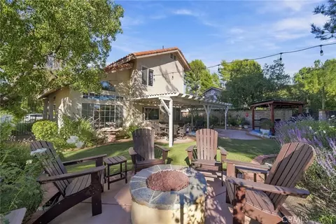 Exterior - 22006 Lucy Ct, Saugus, CA 91350 photo 2 of 8
