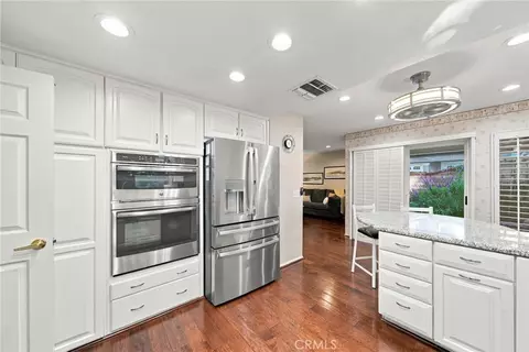 Kitchen - 22006 Lucy Ct, Saugus, CA 91350 photo 2 of 5
