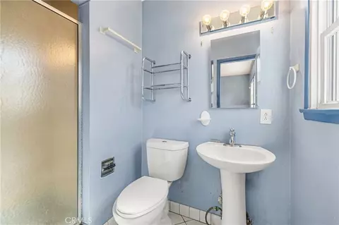 Bath - 8045 Lesner, Van Nuys, CA 91406 photo 3 of 3