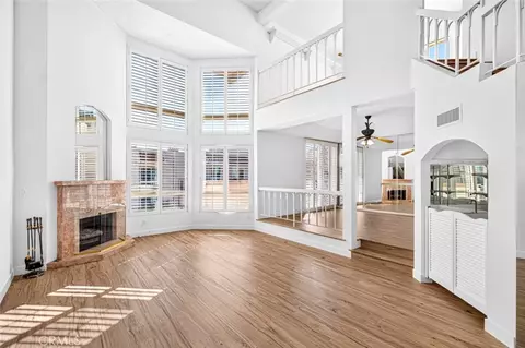 5333 Zelzah Ave #340, Encino, CA 91316