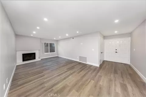 Living - 28108 Oaklar Dr, Saugus, CA 91350 photo 1 of 6