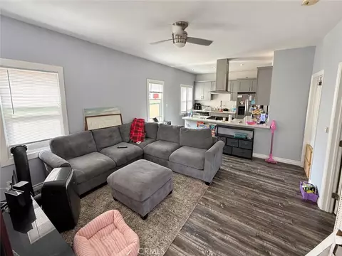 Living - 1315 Park Ave, Long Beach, CA 90804 photo 1 of 2
