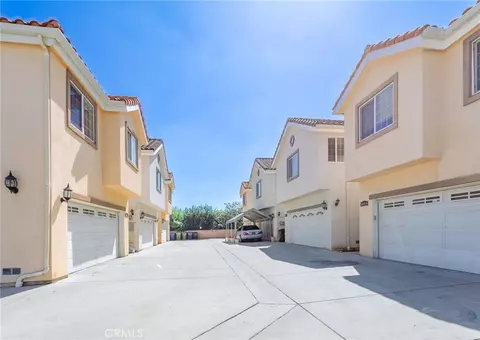8425 Burnet Ave #6, North Hills, CA 91343