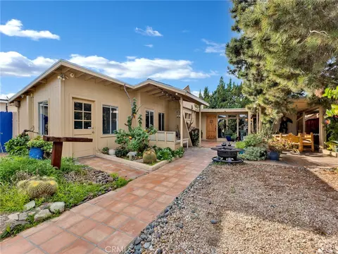 6033 Fulcher, North Hollywood, CA 91606