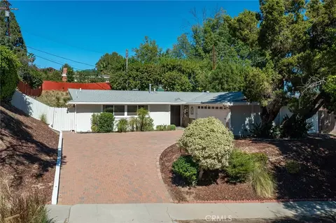 20411 Hatteras St, Woodland Hills, CA 91367