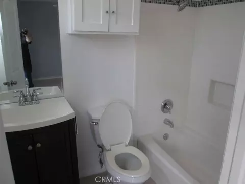 Bath - 4112 E 7th, Long Beach, CA 90804 photo 2 of 4