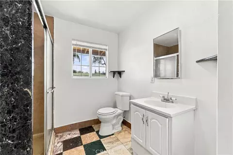 Bath - 431 E Rosslynn, Fullerton, CA 92832 photo 1 of 4