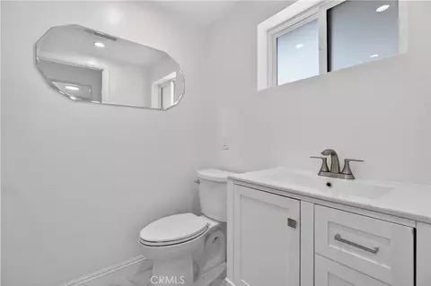 Bath - 7515 Mcgroarty, Tujunga, CA 91042 photo 3 of 7