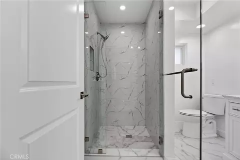 Bath - 7515 Mcgroarty, Tujunga, CA 91042 photo 5 of 7