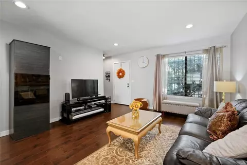 11401 Berendo Ave #7, Los Angeles, CA 90044