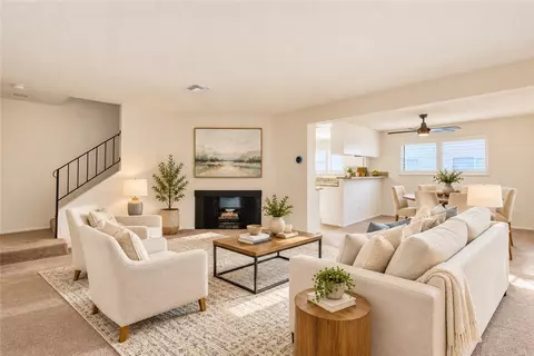 18550 Hatteras St #107, Tarzana, CA 91356