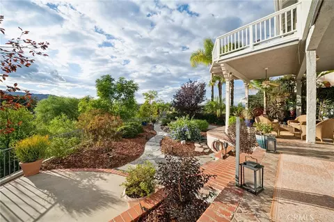 Exterior - 25053 Wheeler Rd, Newhall, CA 91321 photo 6 of 17
