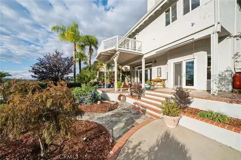 Exterior - 25053 Wheeler Rd, Newhall, CA 91321 photo 9 of 17