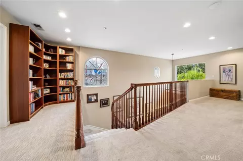 Entry Way - 25053 Wheeler Rd, Newhall, CA 91321 photo 3 of 4