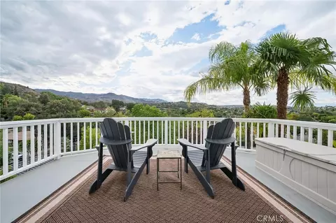 Exterior - 25053 Wheeler Rd, Newhall, CA 91321 photo 5 of 17