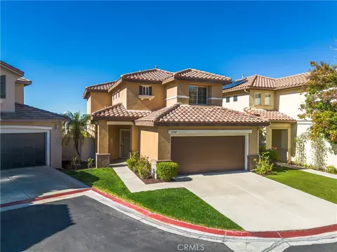 27511 Midas Ln, Canyon Country, CA 91351