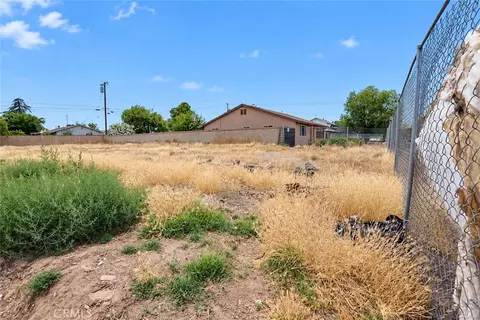38545 4th St, Palmdale, CA 93550 photo 4