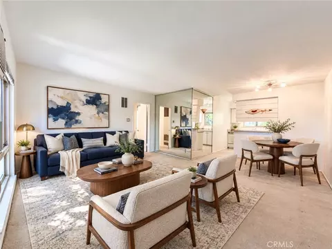 6041 Fountain Park Ln #11, Woodland Hills, CA 91367