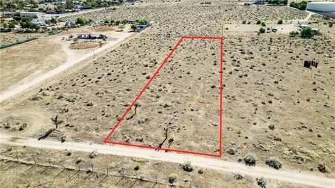1 Avenue T-4, Palmdale, CA 93550 photo 3