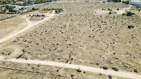 1 Avenue T-4, Palmdale, CA 93550 photo 4