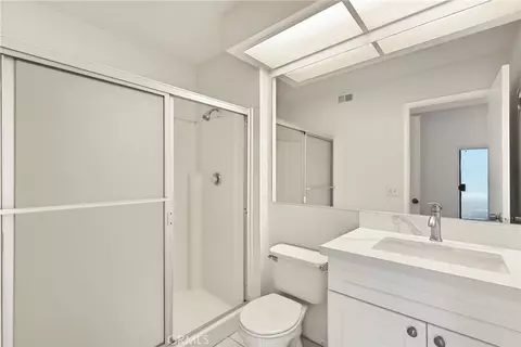 Bath - 722 Park Shadow Ct, Baldwin Park, CA 91706 photo 1 of 2