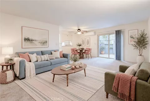 6040 Nevada St #16, Woodland Hills, CA 91367